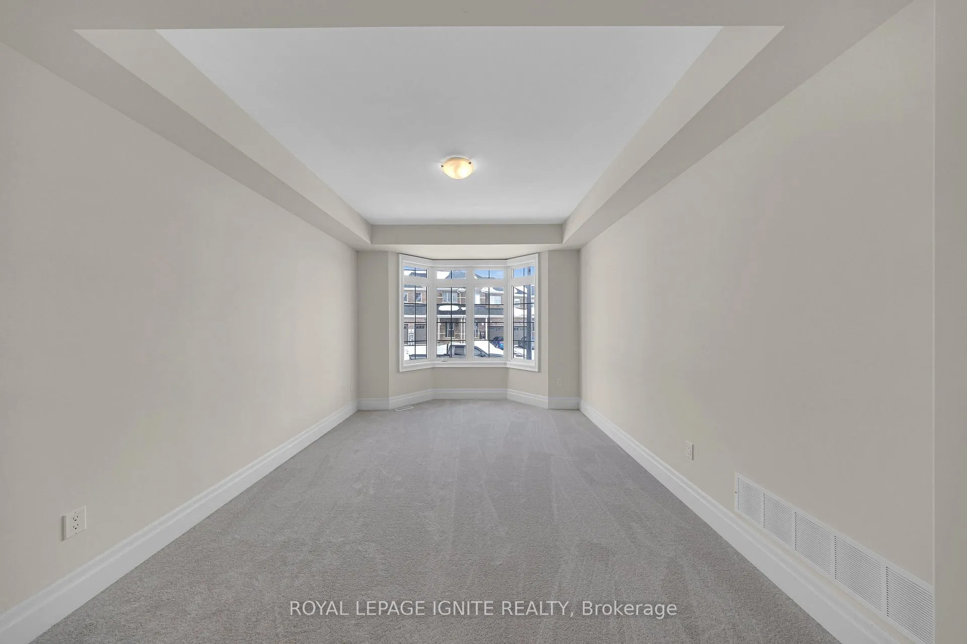 Photo 11 of 128 Robin Trail, Scugog, Port Perry — HOMEH