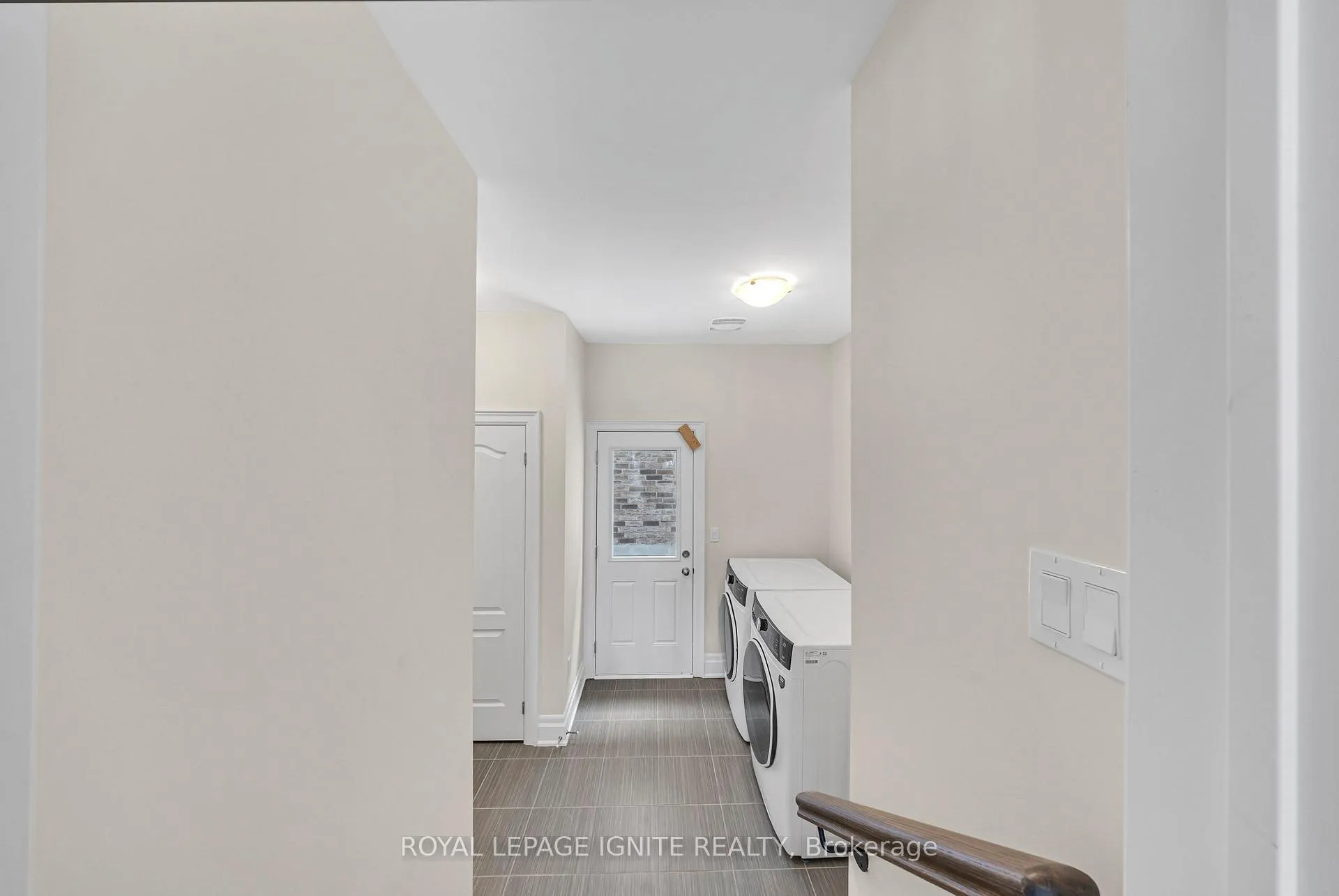 Photo 21 of 128 Robin Trail, Scugog, Port Perry — HOMEH