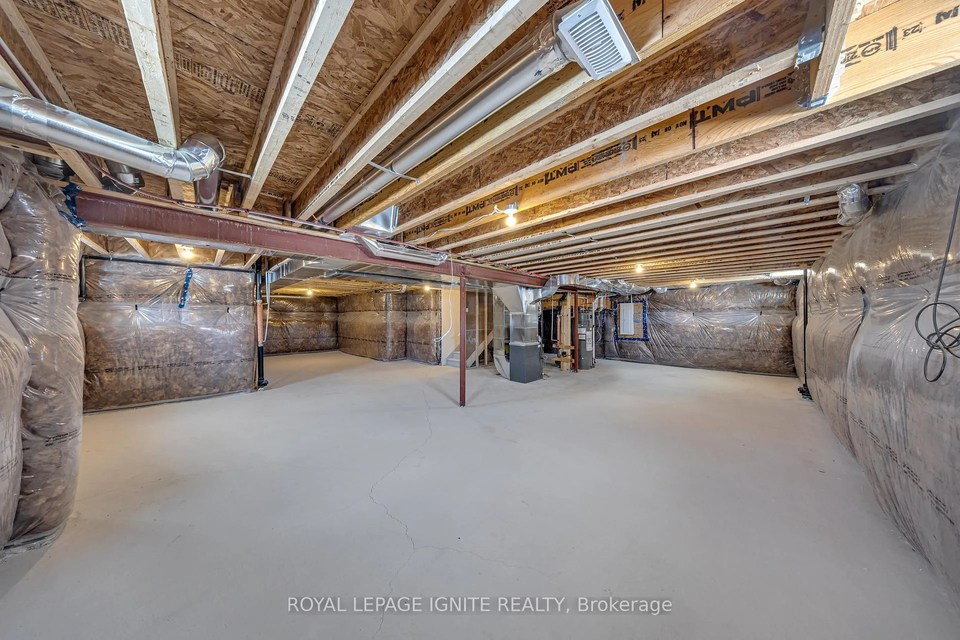 Photo 40 of 128 Robin Trail, Scugog, Port Perry — HOMEH