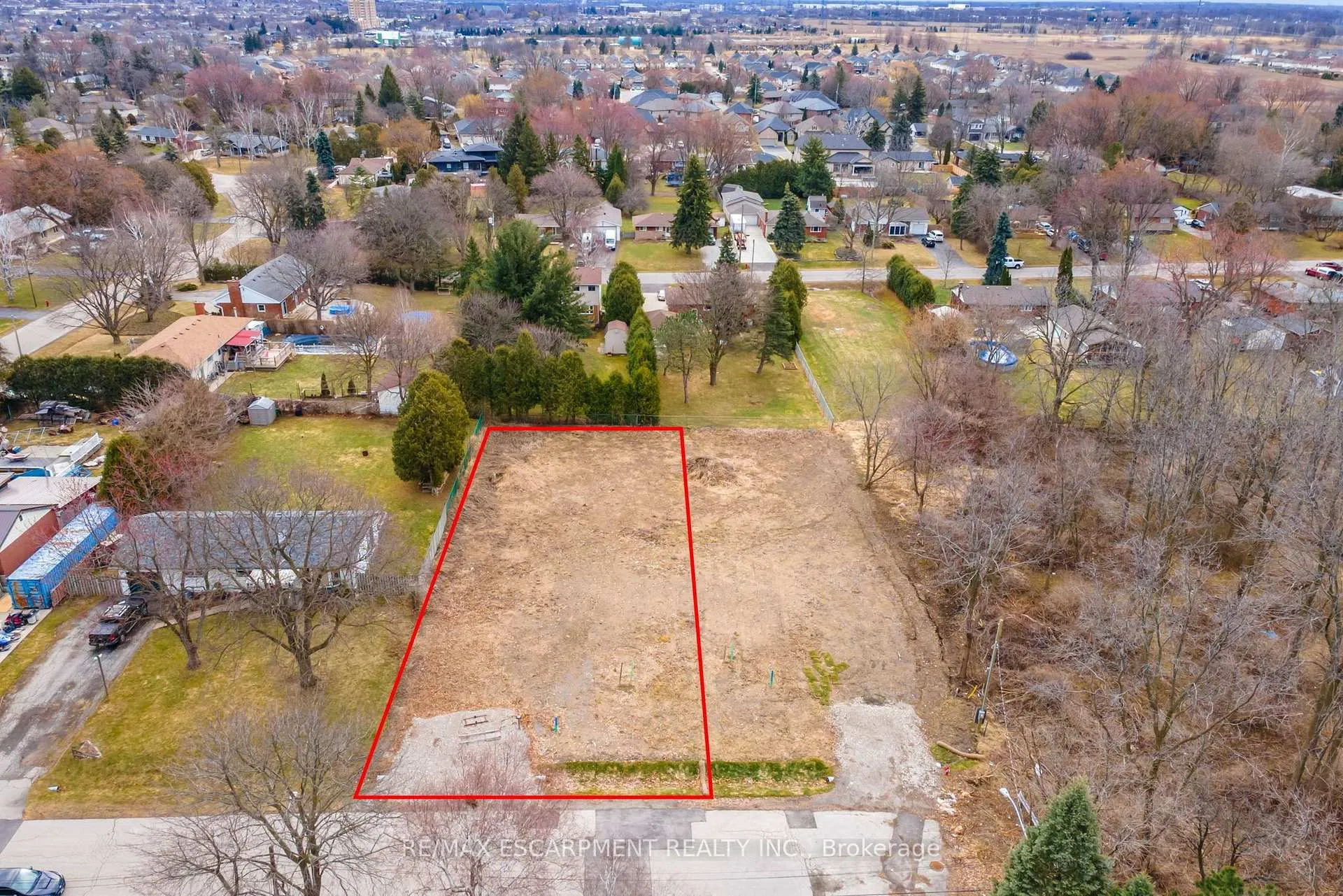 Photo 2 of 15 Bartlett Avenue, Hamilton, Allison — HOMEH