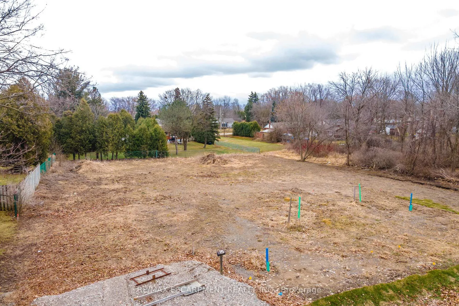 Photo 3 of 15 Bartlett Avenue, Hamilton, Allison — HOMEH