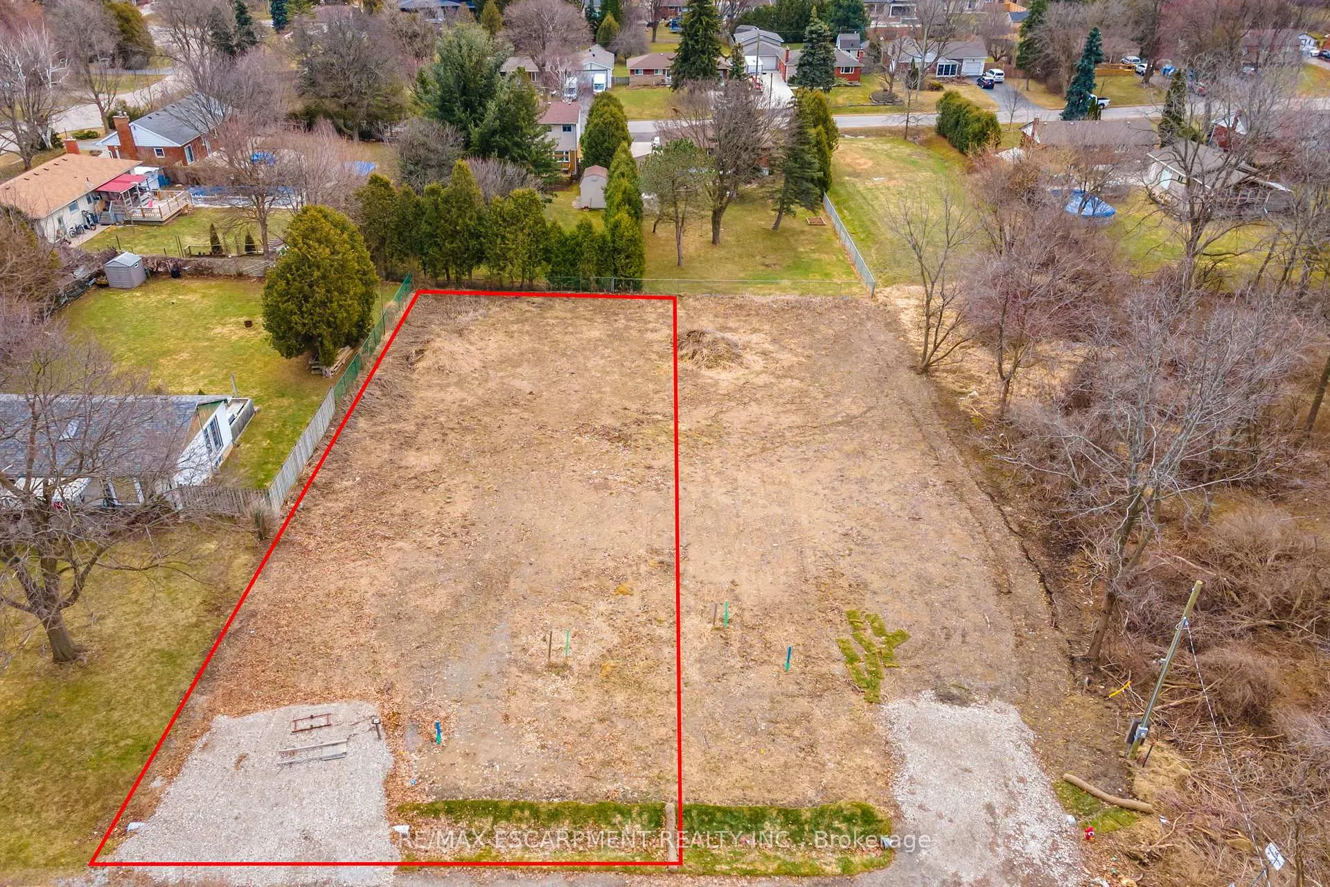 Photo 4 of 15 Bartlett Avenue, Hamilton, Allison — HOMEH