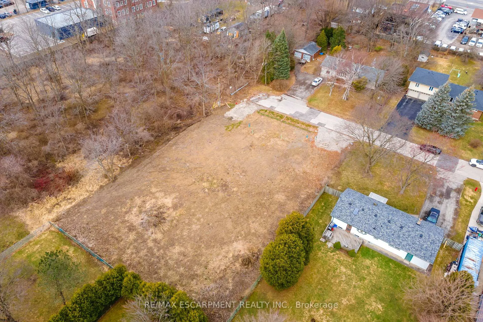 Photo 8 of 15 Bartlett Avenue, Hamilton, Allison — HOMEH