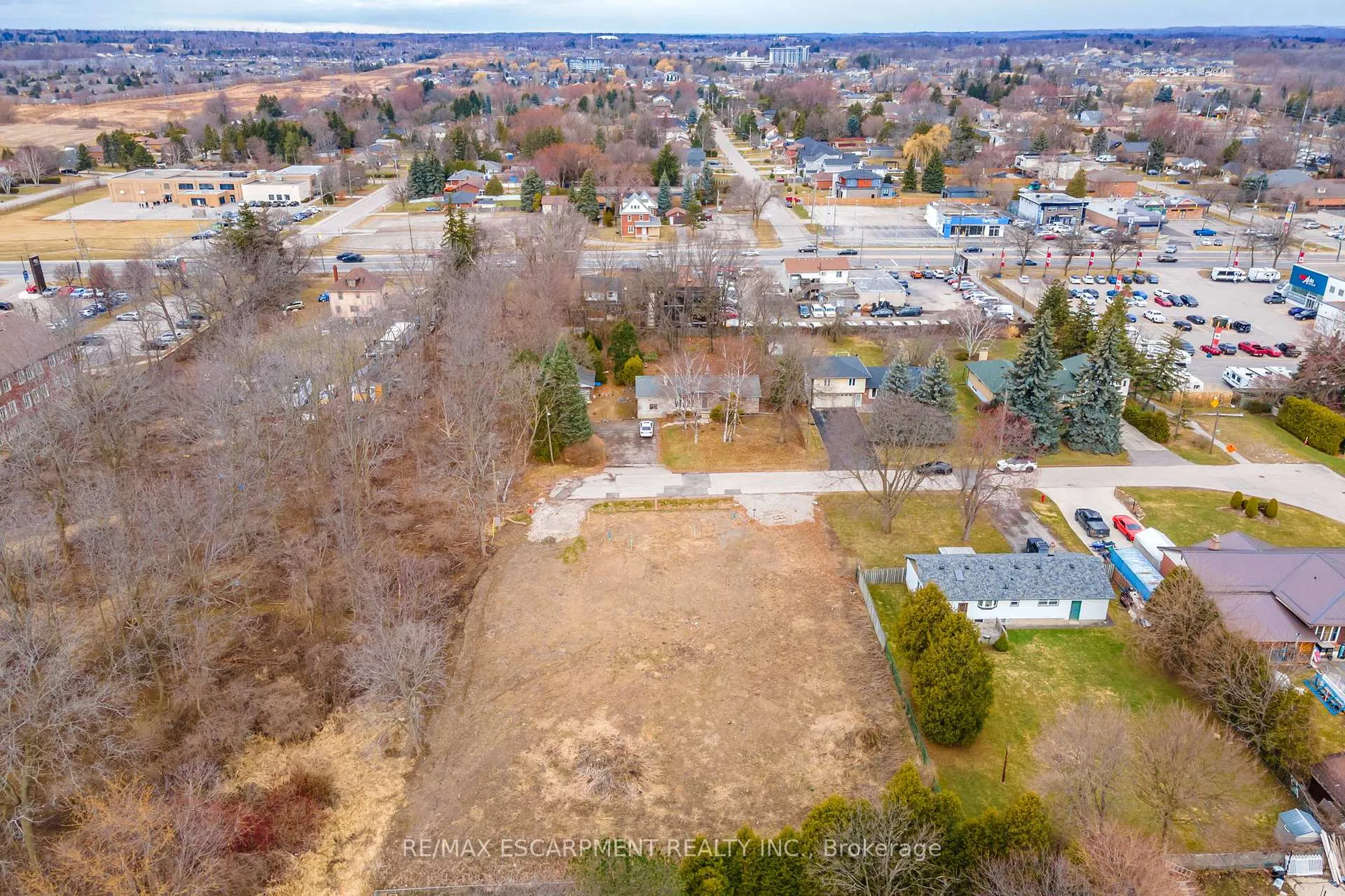Photo 10 of 15 Bartlett Avenue, Hamilton, Allison — HOMEH