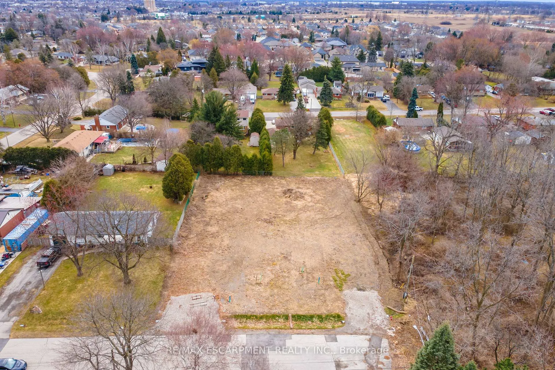 Photo 16 of 15 Bartlett Avenue, Hamilton, Allison — HOMEH
