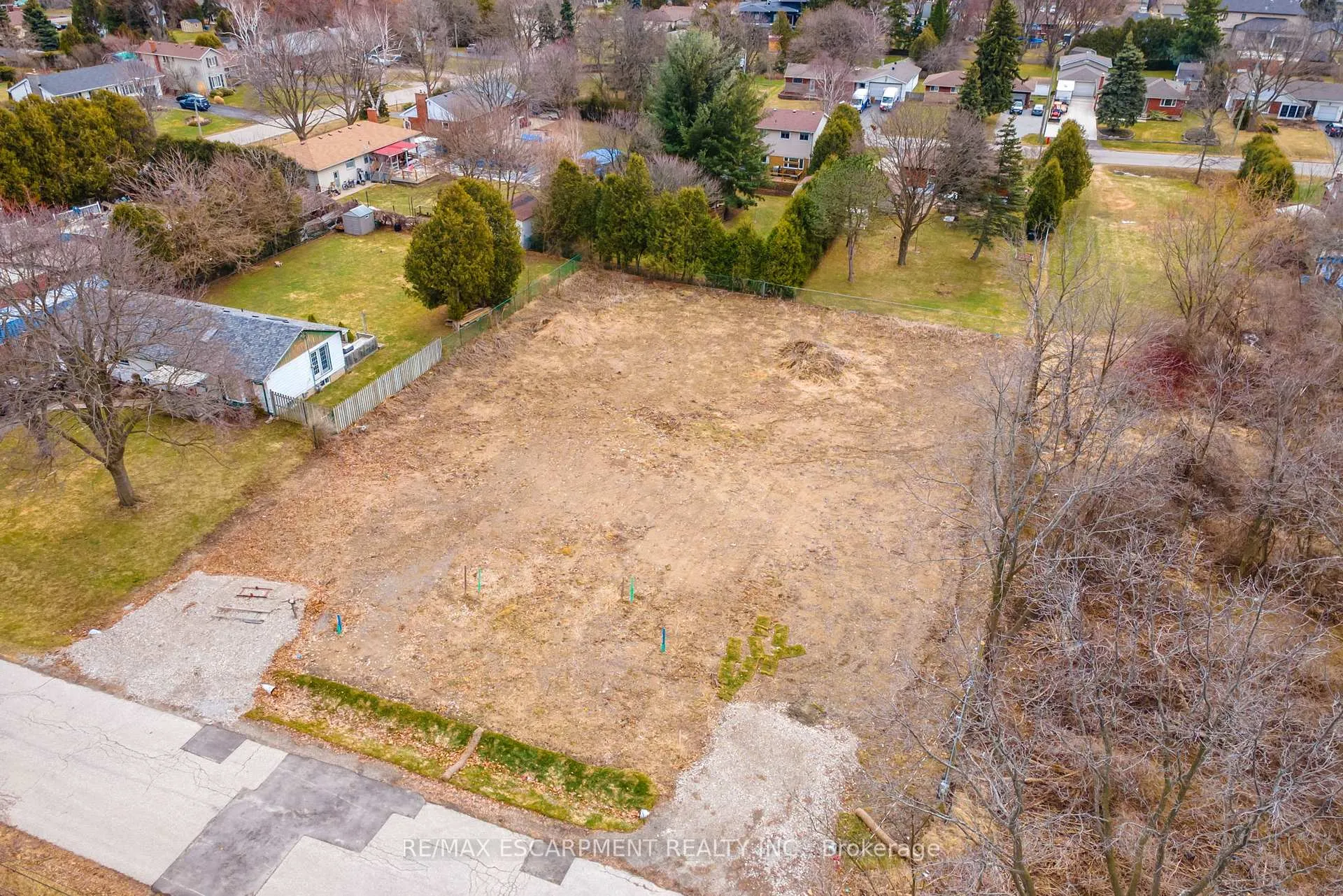 Photo 19 of 15 Bartlett Avenue, Hamilton, Allison — HOMEH