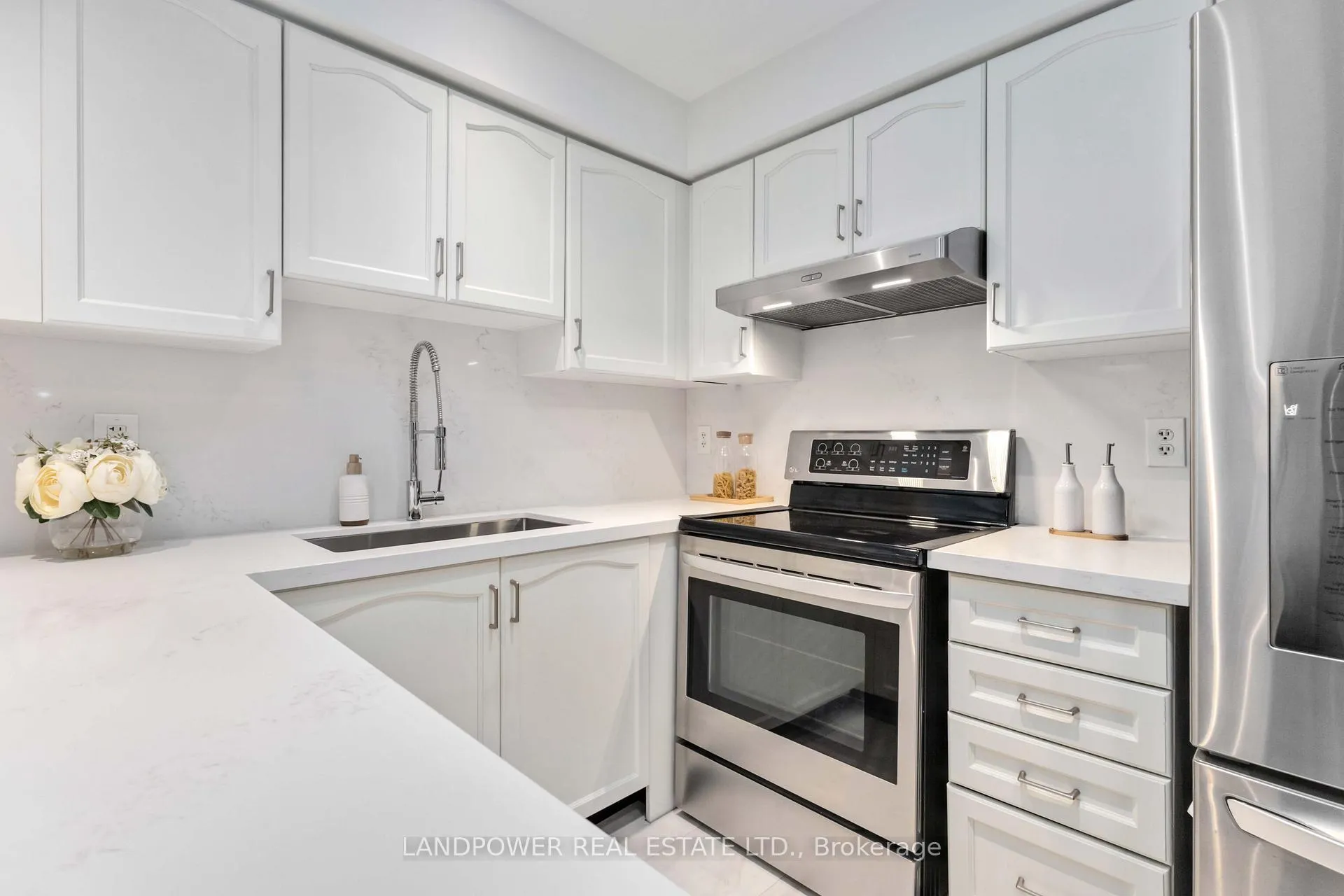 Photo 8 of 43 Linnell Street, Ajax, Northeast Ajax — HOMEH