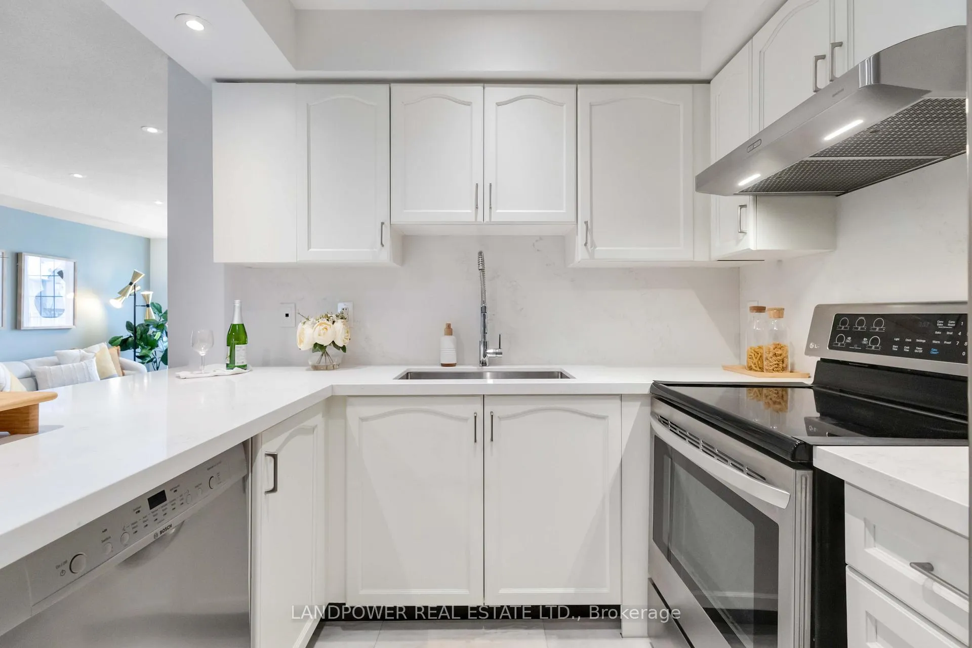 Photo 9 of 43 Linnell Street, Ajax, Northeast Ajax — HOMEH
