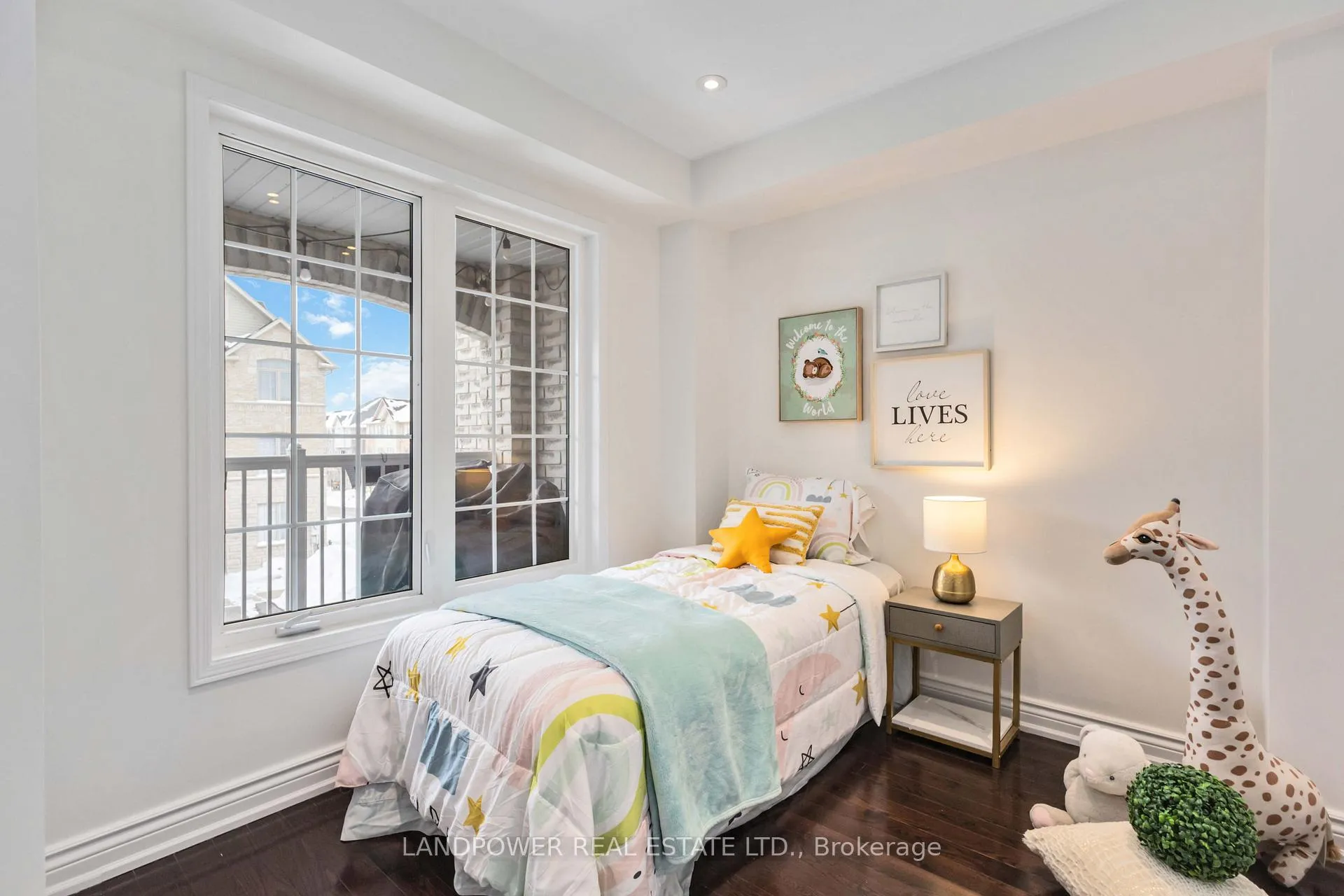 Photo 10 of 43 Linnell Street, Ajax, Northeast Ajax — HOMEH