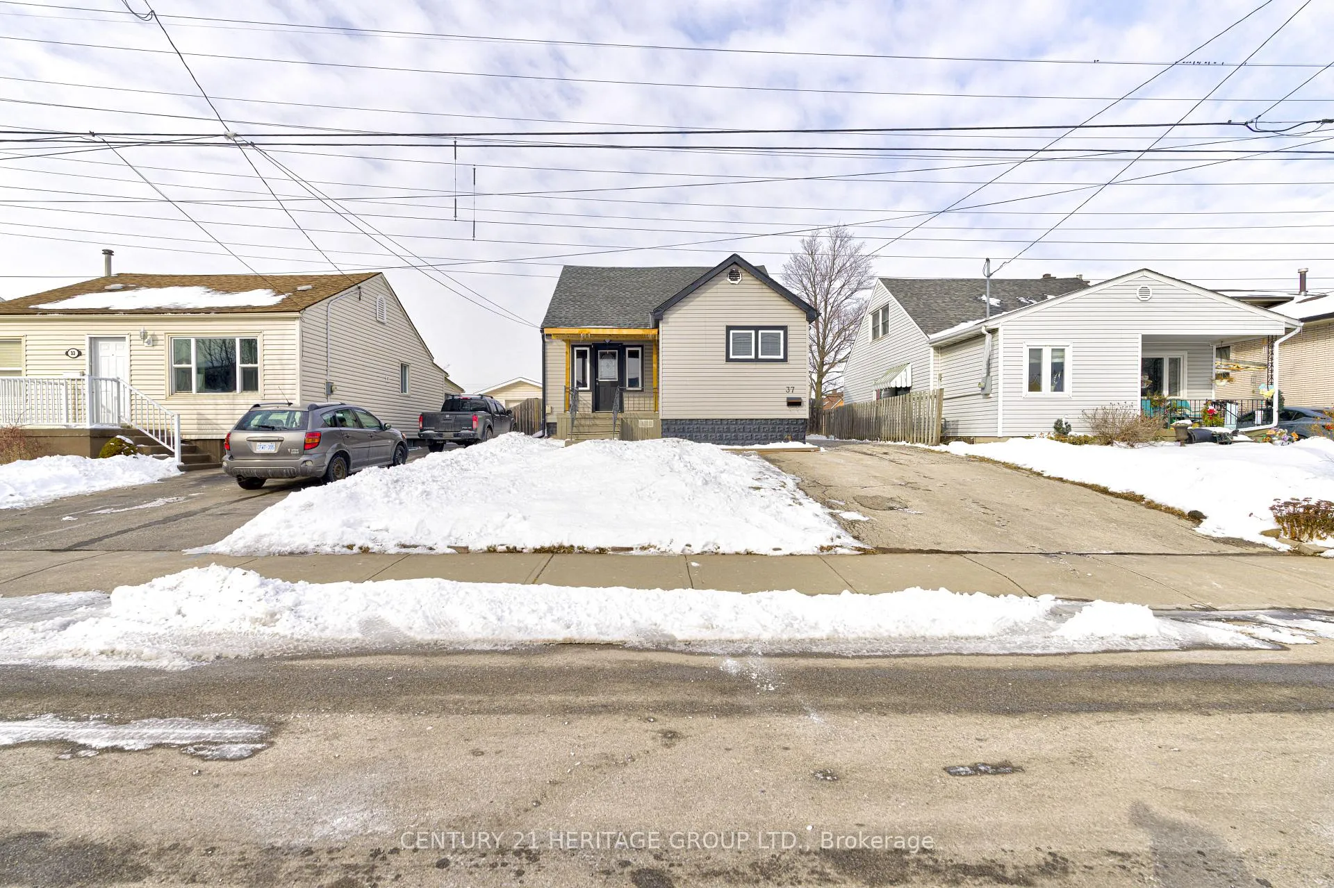 Photo 1 of 37 Selkirk Avenue, Hamilton, Normanhurst — HOMEH