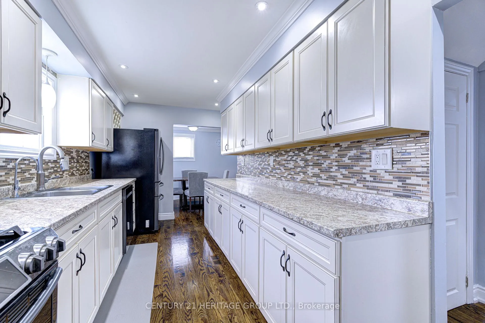 Photo 15 of 37 Selkirk Avenue, Hamilton, Normanhurst — HOMEH