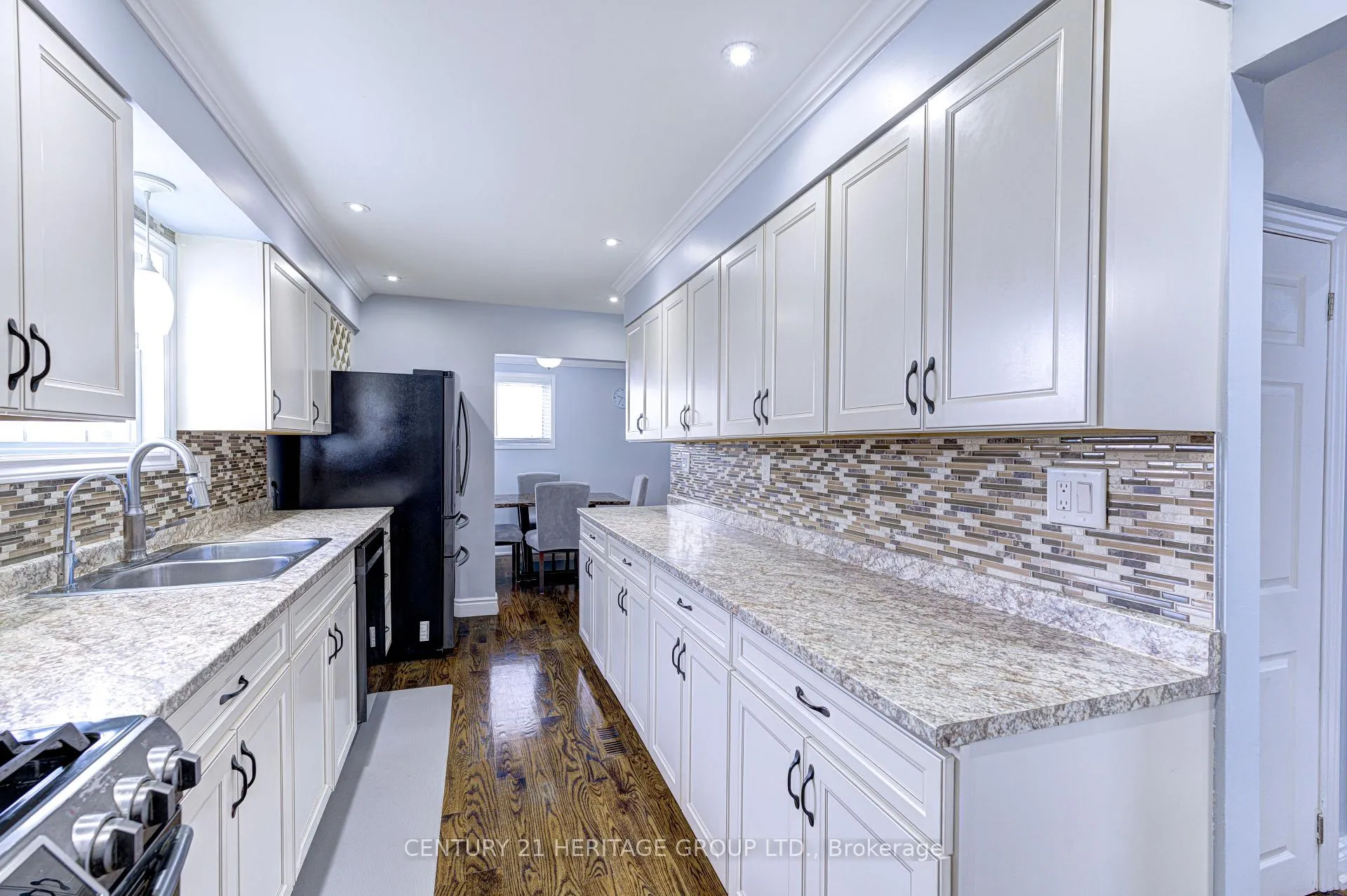 Photo 16 of 37 Selkirk Avenue, Hamilton, Normanhurst — HOMEH