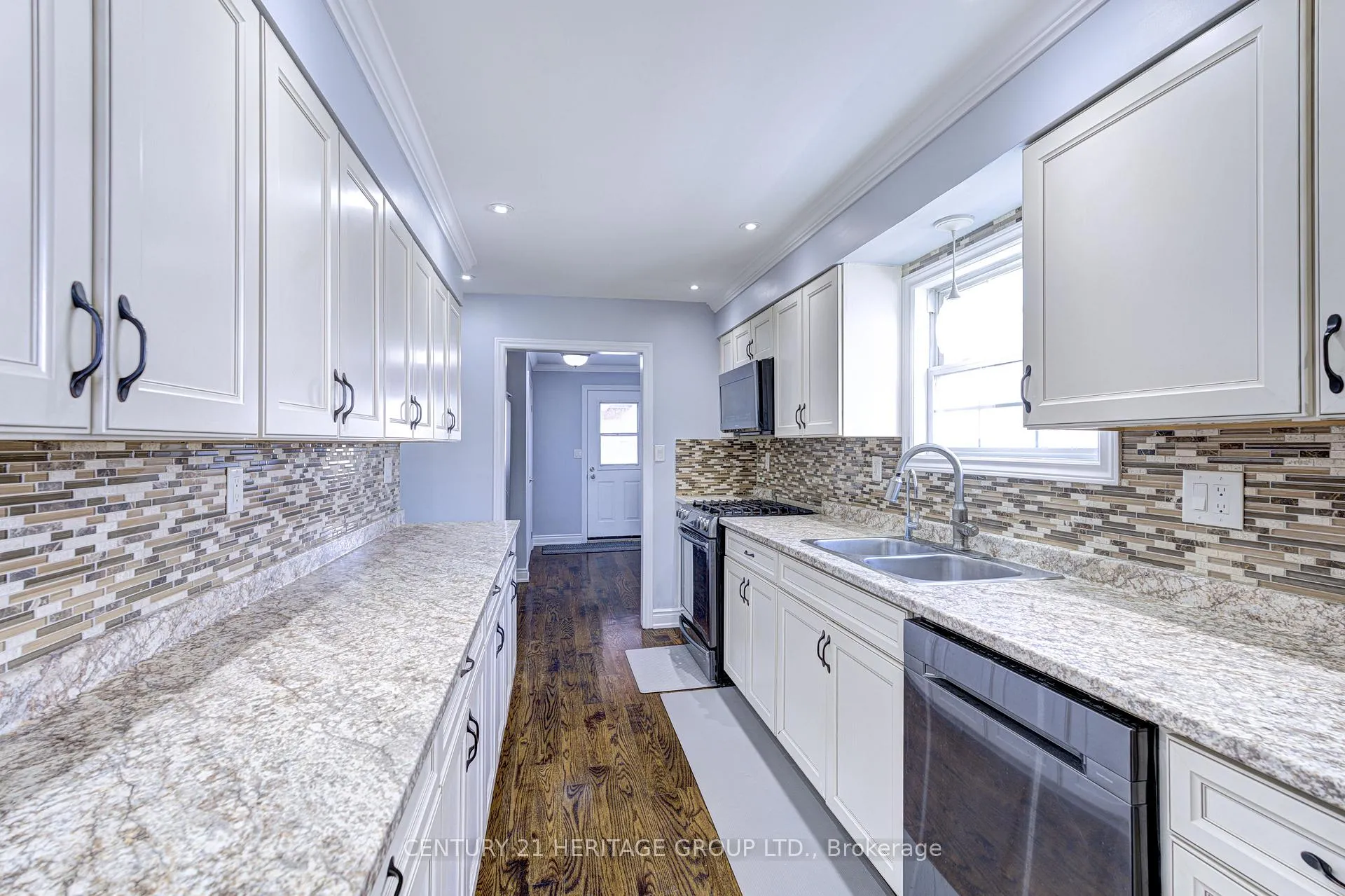 Photo 18 of 37 Selkirk Avenue, Hamilton, Normanhurst — HOMEH