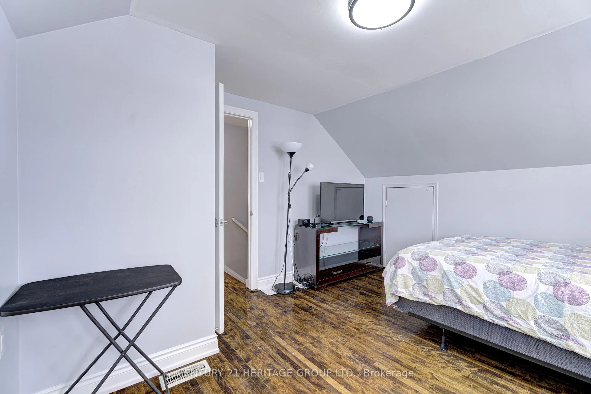 Photo 34 of 37 Selkirk Avenue, Hamilton, Normanhurst — HOMEH