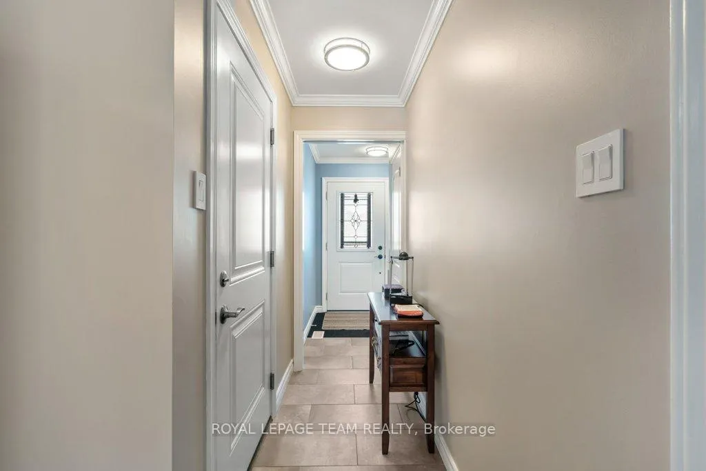 Photo 6 of 621 St Lawrence Street, Prescott — HOMEH