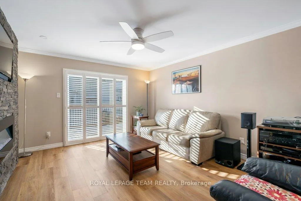 Photo 12 of 621 St Lawrence Street, Prescott — HOMEH