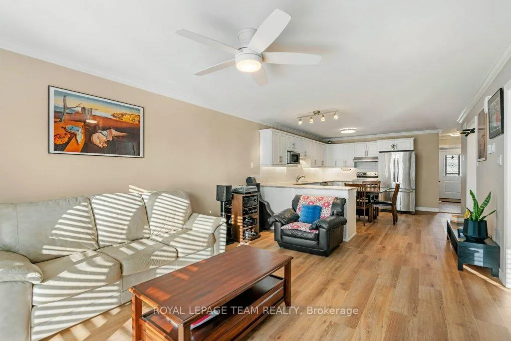 Photo 15 of 621 St Lawrence Street, Prescott — HOMEH