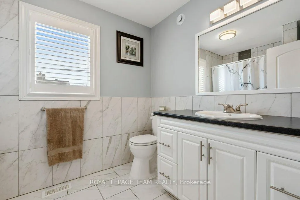 Photo 21 of 621 St Lawrence Street, Prescott — HOMEH