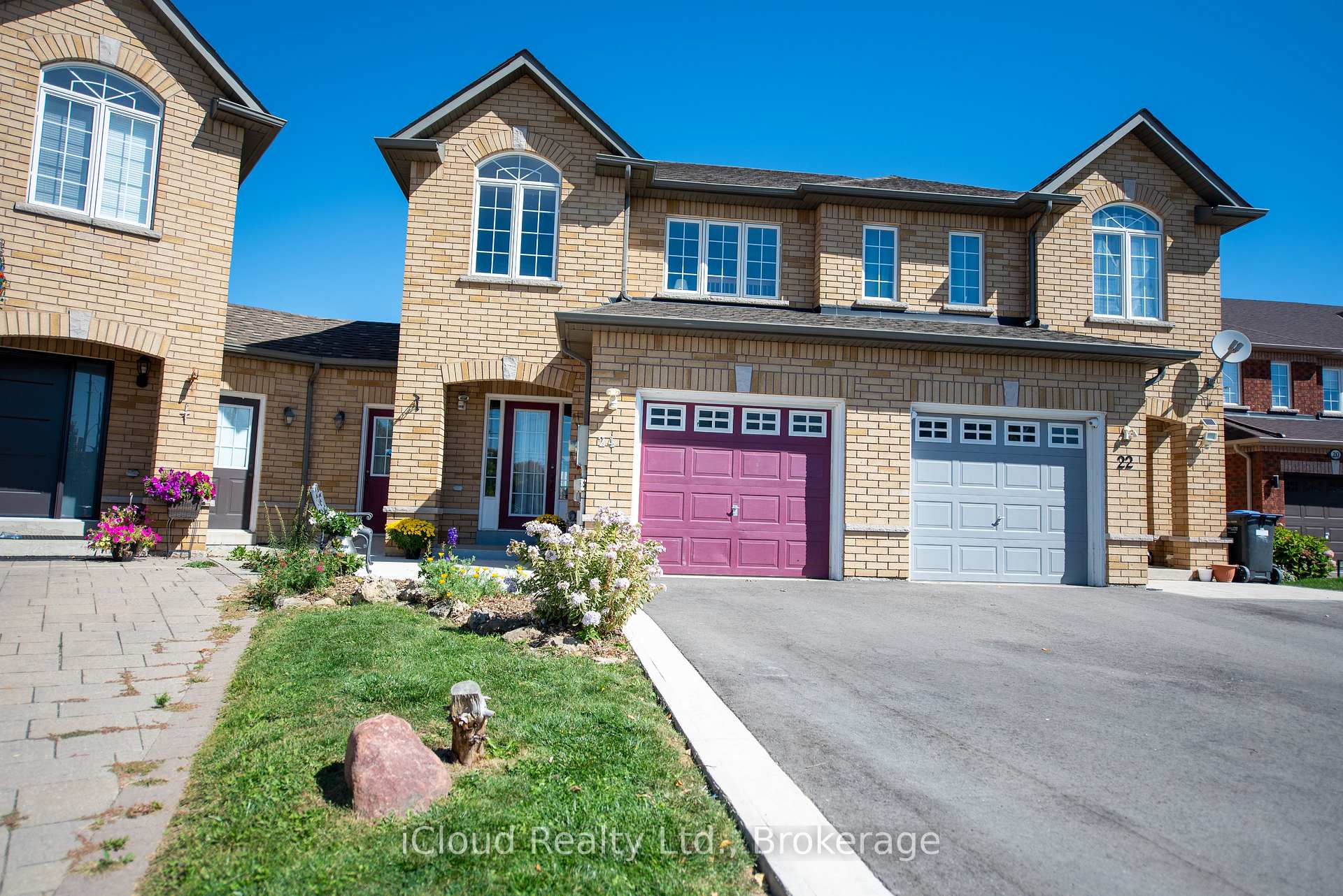 Photo 1 of 24 Aida Court, Caledon, Bolton West — HOMEH