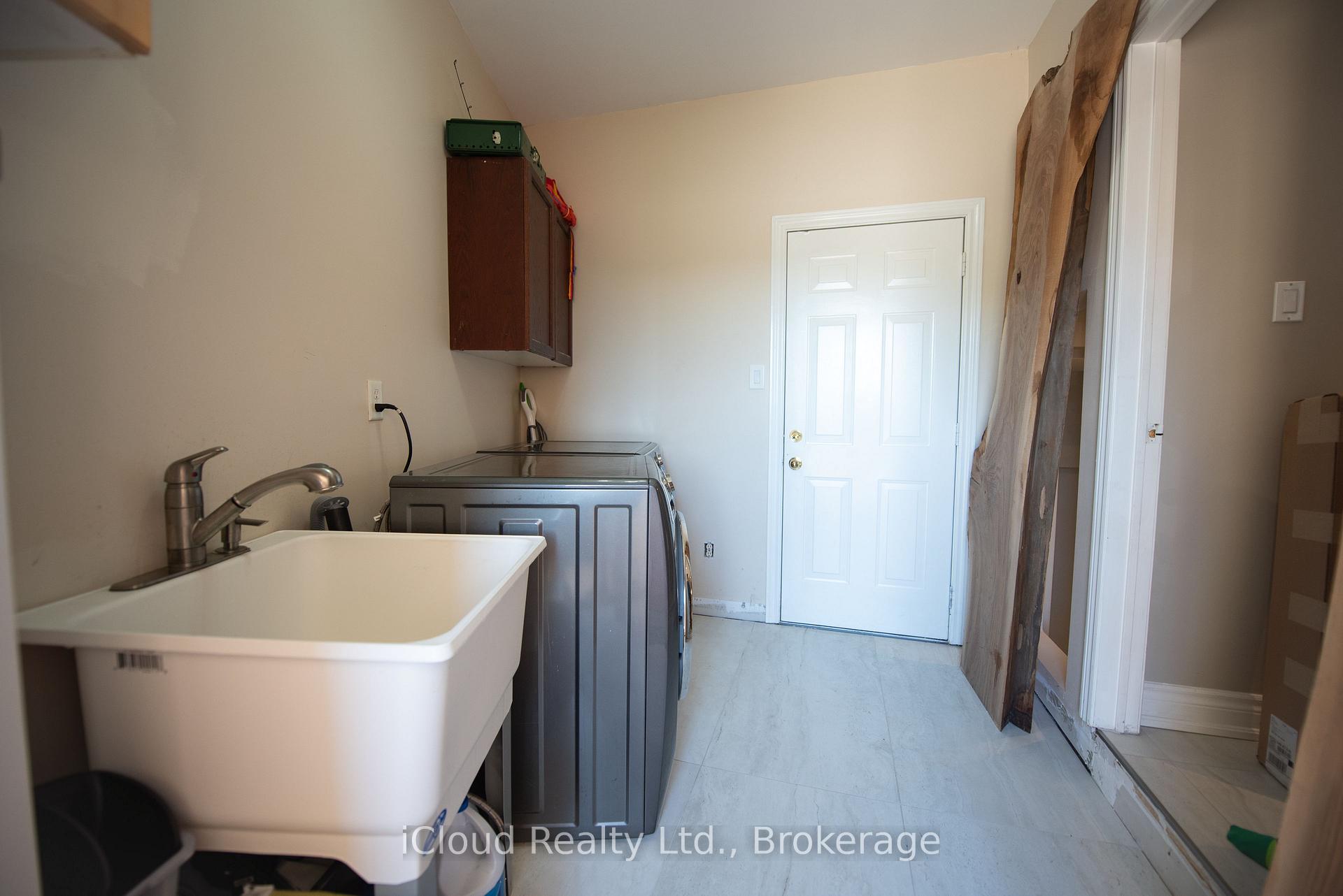 Photo 17 of 24 Aida Court, Caledon, Bolton West — HOMEH