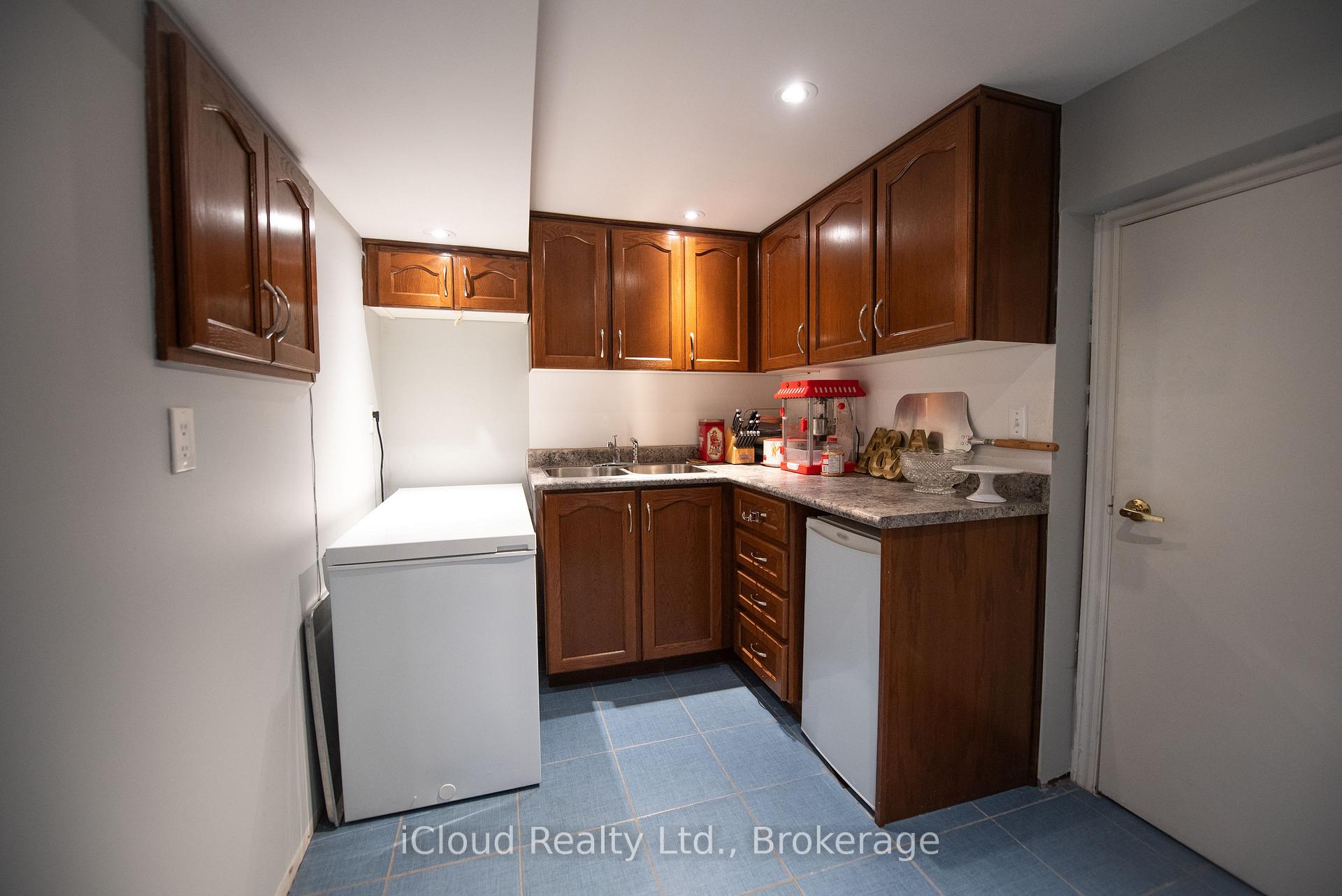 Photo 34 of 24 Aida Court, Caledon, Bolton West — HOMEH