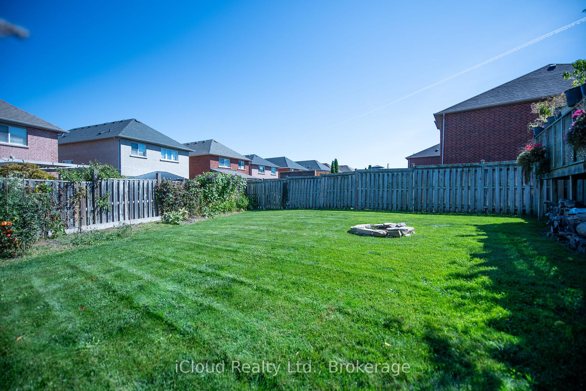 Photo 39 of 24 Aida Court, Caledon, Bolton West — HOMEH