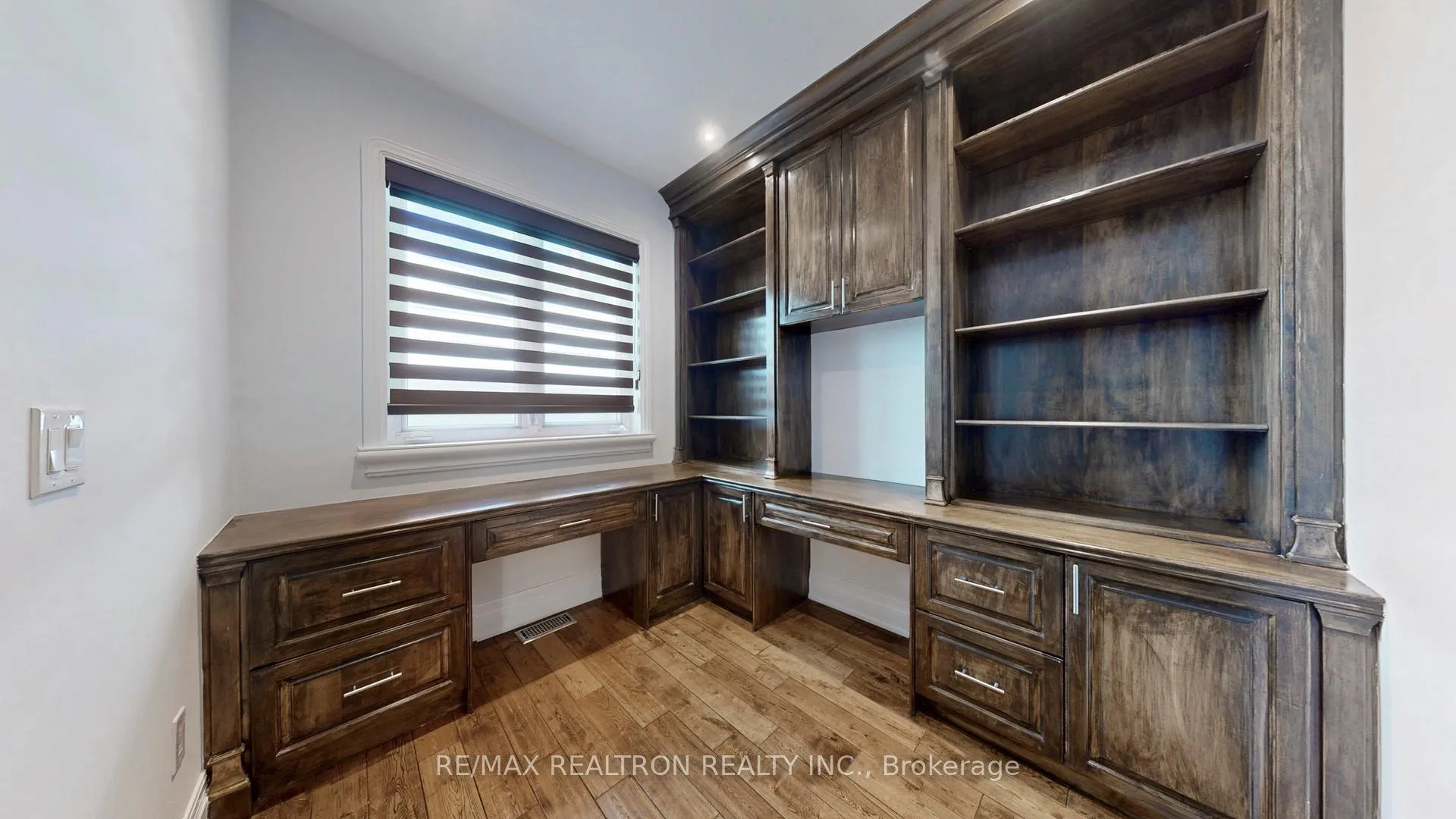 Photo 10 of 58 Highland Park Boulevard, Markham, Grandview — HOMEH