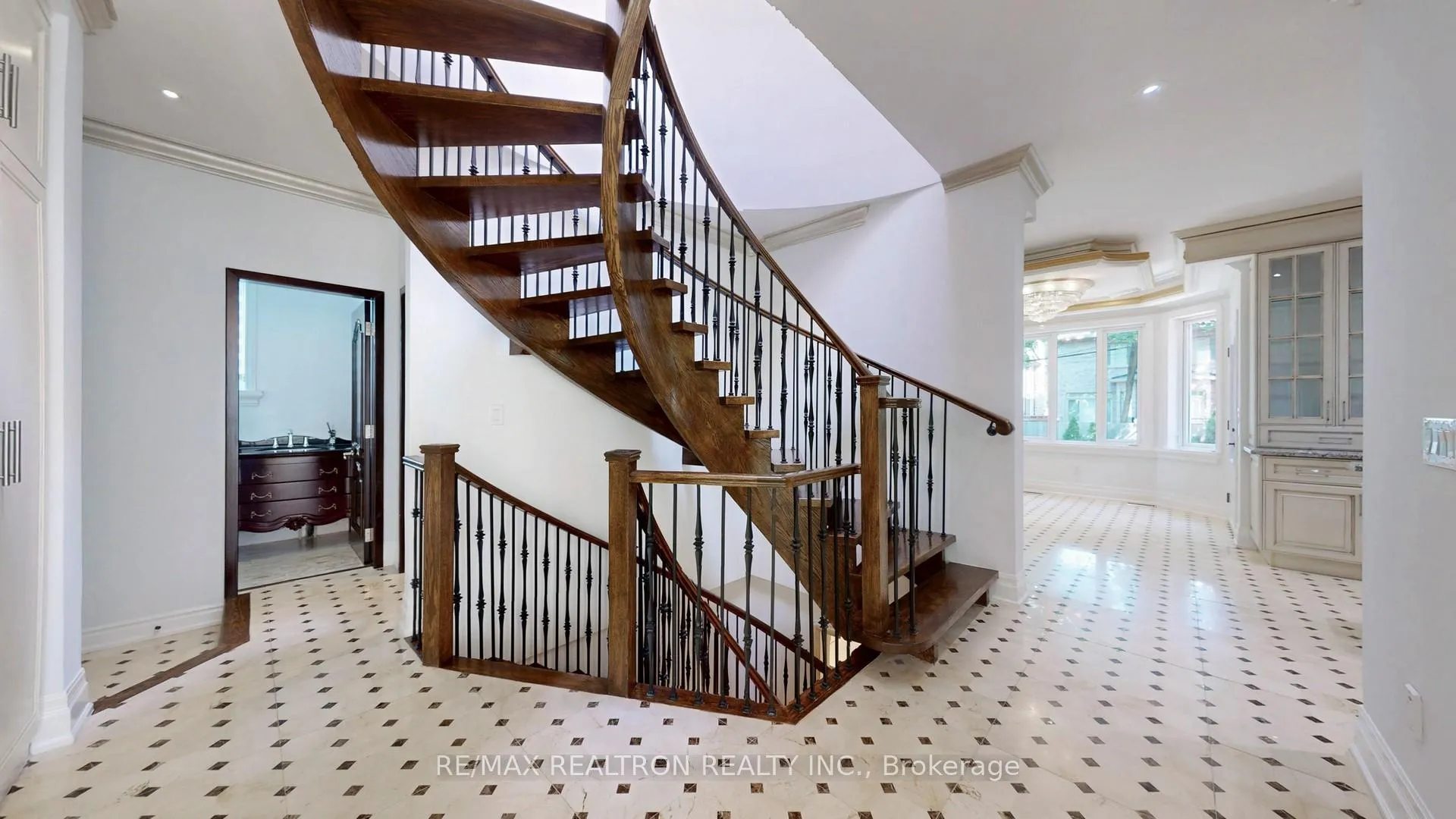 Photo 13 of 58 Highland Park Boulevard, Markham, Grandview — HOMEH