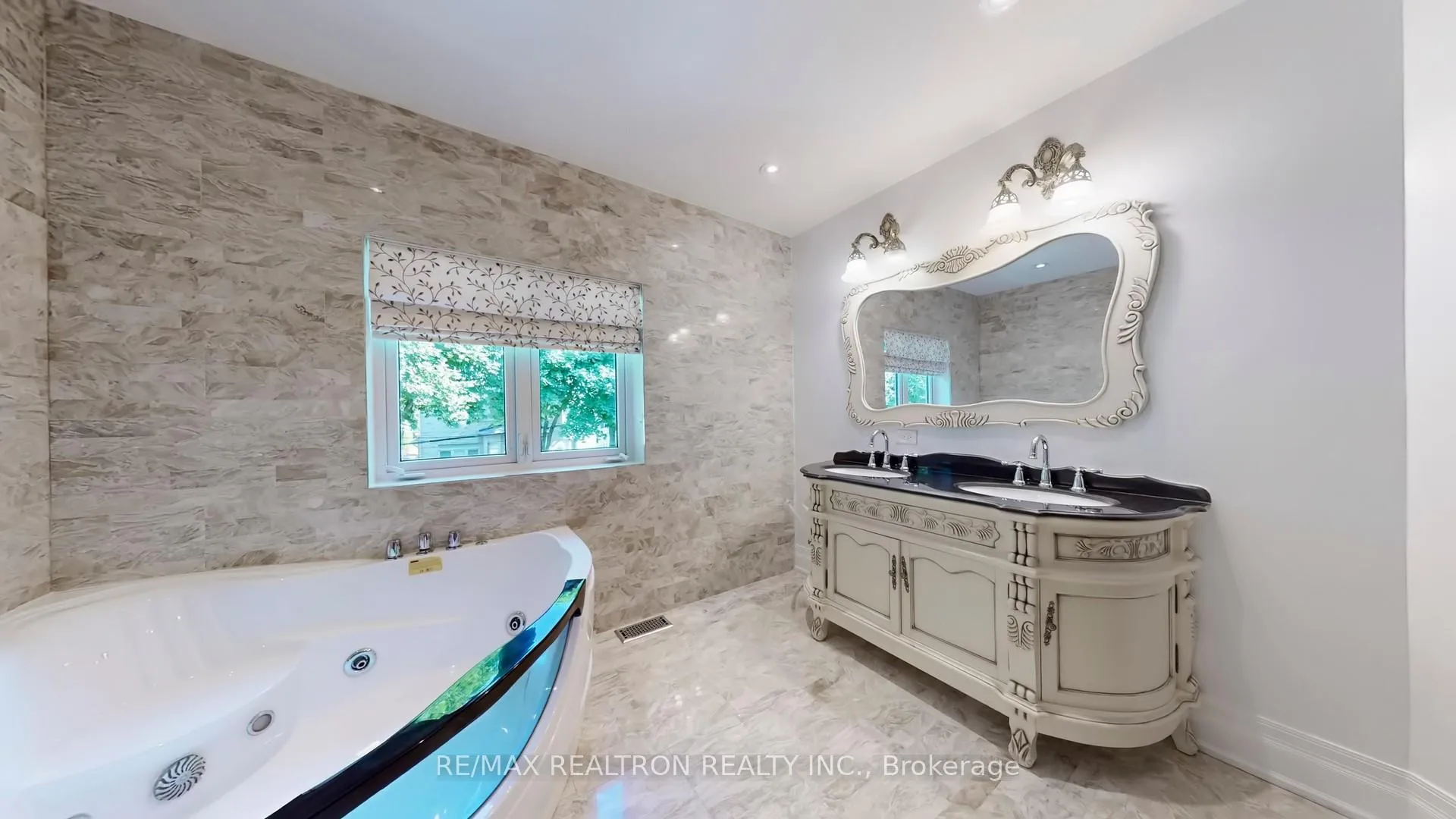 Photo 18 of 58 Highland Park Boulevard, Markham, Grandview — HOMEH