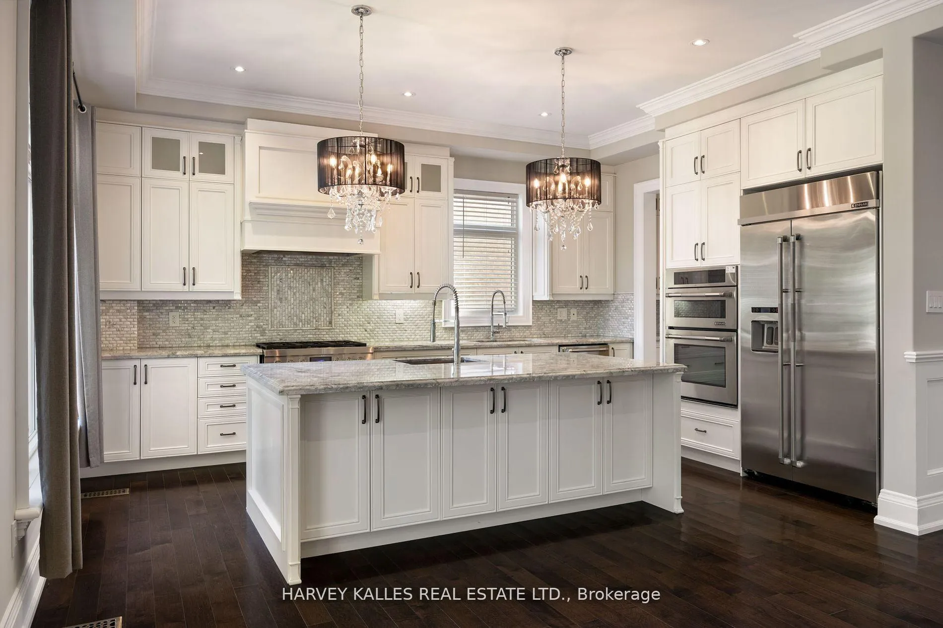Photo 10 of 140 Caribou Road, Toronto, Bedford Park-Nortown — HOMEH