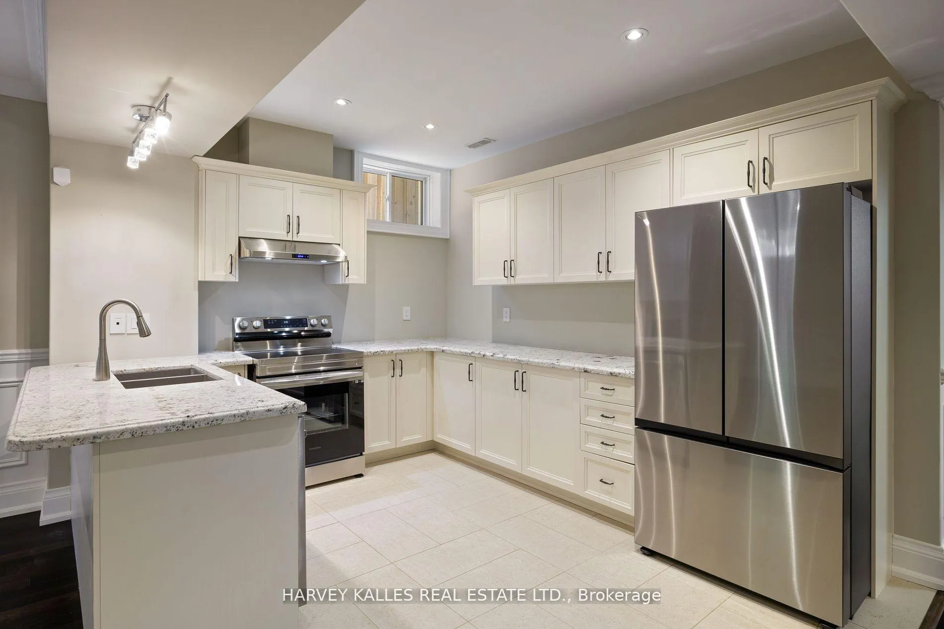 Photo 27 of 140 Caribou Road, Toronto, Bedford Park-Nortown — HOMEH