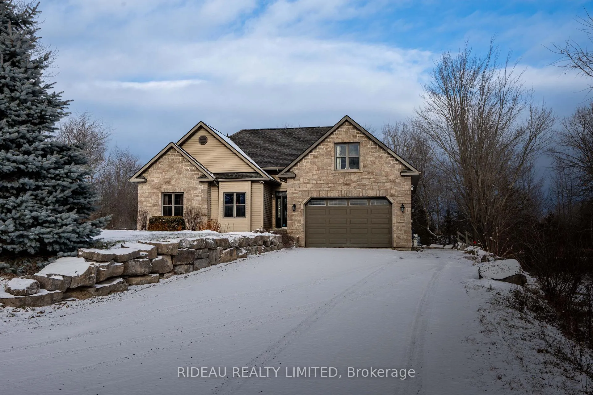 Photo 1 of 25 Mcnamee Lane, Rideau Lakes, Rideau Lakes (North Crosby) Twp — HOMEH
