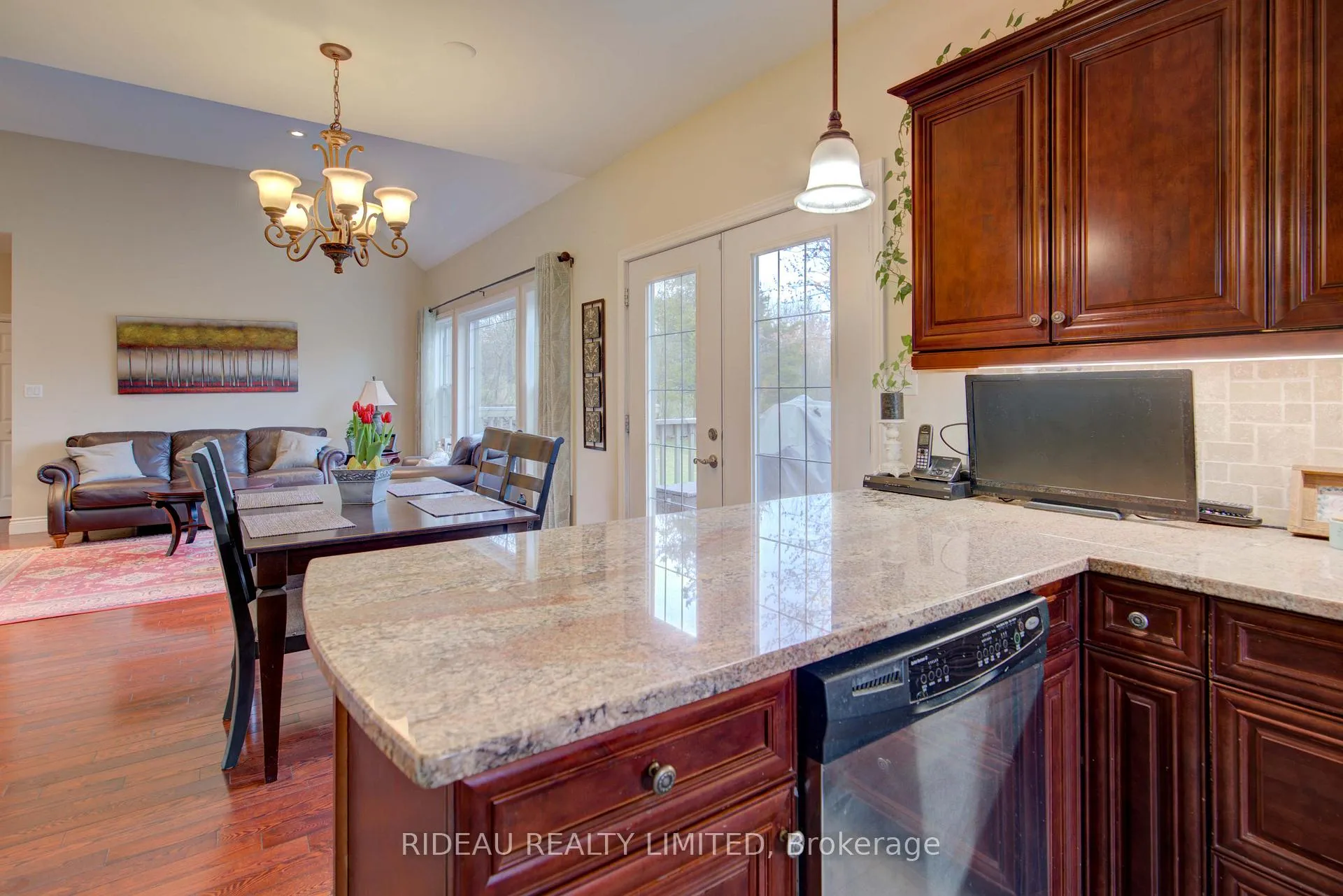 Photo 20 of 25 Mcnamee Lane, Rideau Lakes, Rideau Lakes (North Crosby) Twp — HOMEH