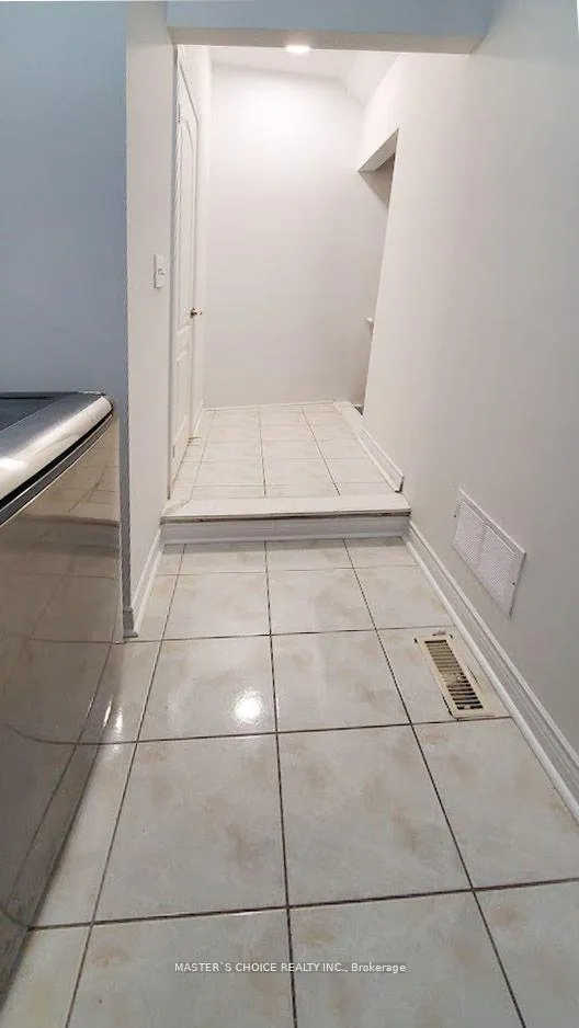 Photo 14 of Unit Bsmt, 48 Bunting Drive, Vaughan, Vellore Village — HOMEH