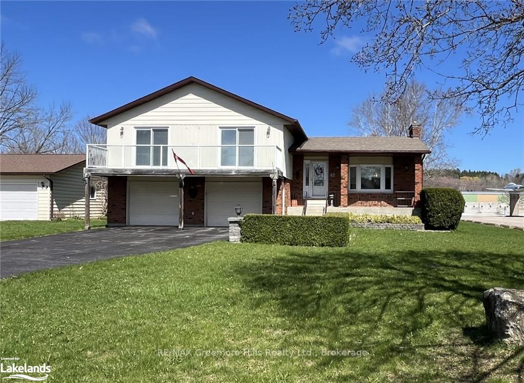 Photo 2 of 42 Francis Street W, Clearview, Creemore — HOMEH