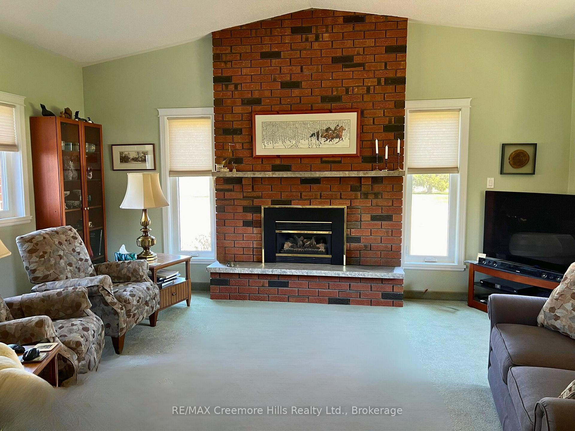 Photo 14 of 42 Francis Street W, Clearview, Creemore — HOMEH