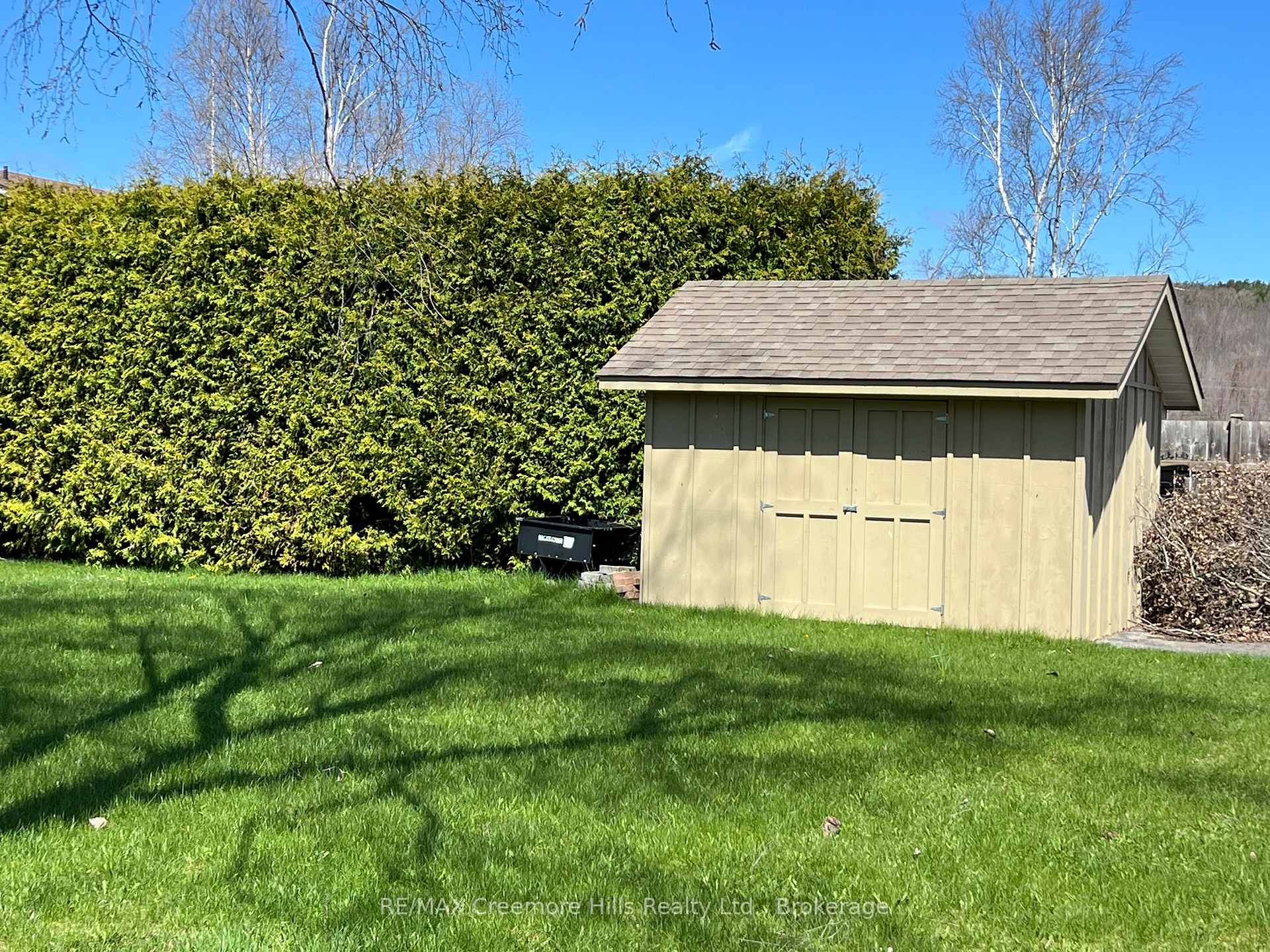 Photo 25 of 42 Francis Street W, Clearview, Creemore — HOMEH