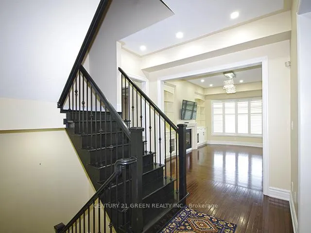 Photo 6 of 15 Interlacken Drive, Brampton, Credit Valley — HOMEH
