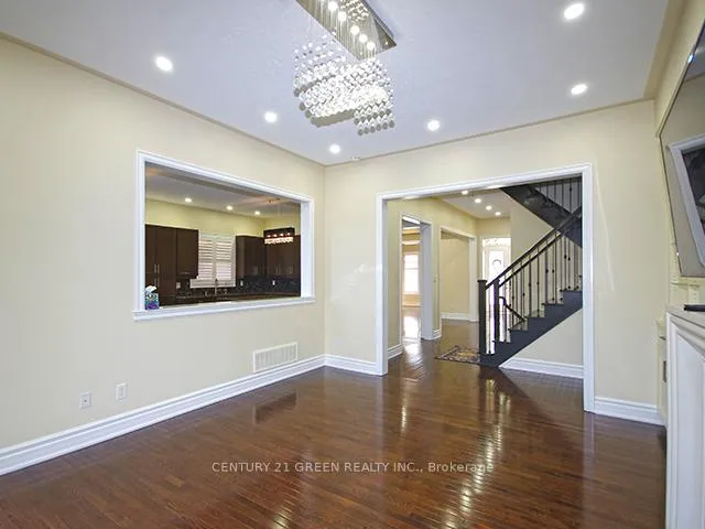 Photo 7 of 15 Interlacken Drive, Brampton, Credit Valley — HOMEH