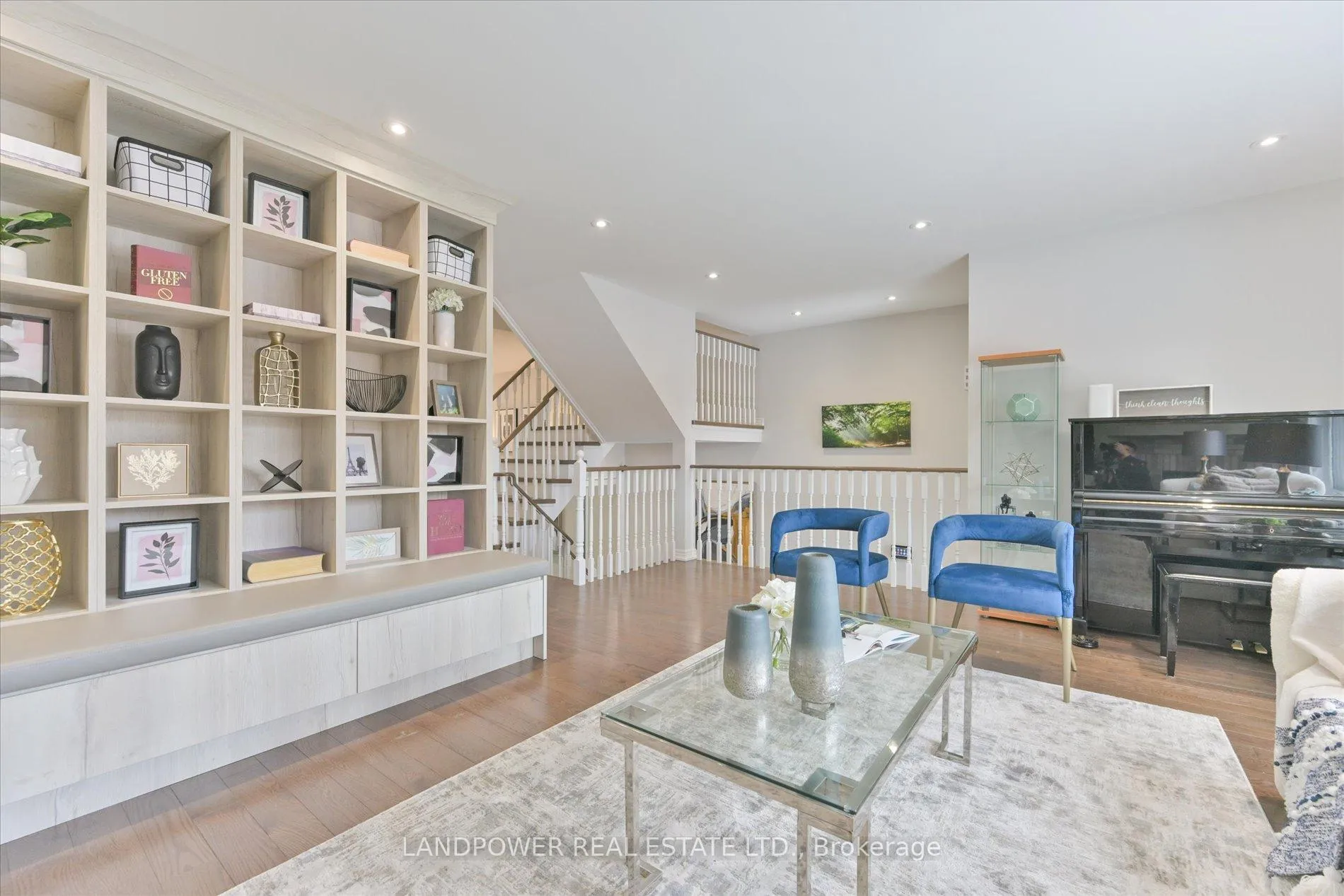 Photo 8 of 102 Leitchcroft Crescent, Markham, Commerce Valley — HOMEH