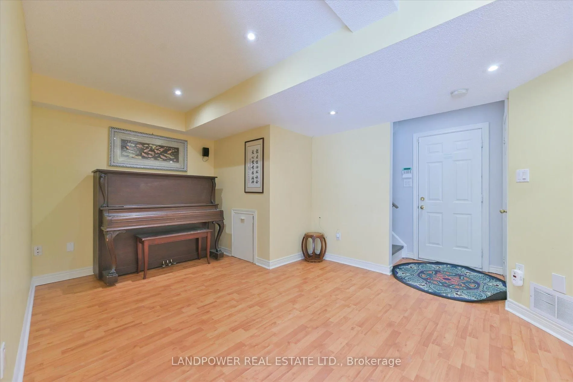 Photo 32 of 102 Leitchcroft Crescent, Markham, Commerce Valley — HOMEH