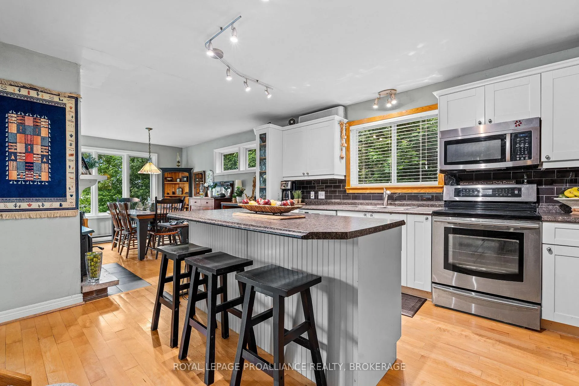 Photo 13 of 3056 Lindsay Lane, Kingston, City North of 401 — HOMEH