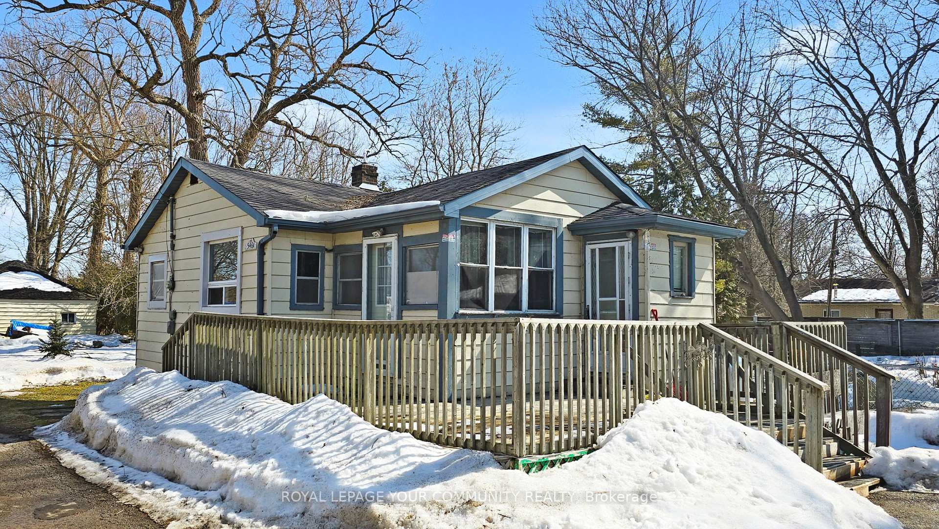 Photo 1 of Unit Unit A, 546 Lake Drive, Georgina, Keswick South — HOMEH