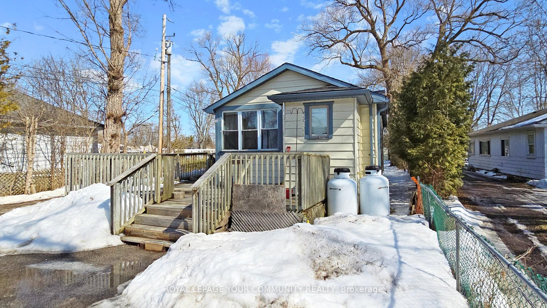 Photo 3 of Unit Unit A, 546 Lake Drive, Georgina, Keswick South — HOMEH