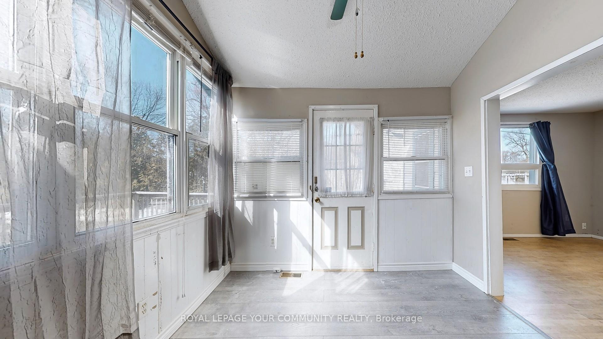 Photo 5 of Unit Unit A, 546 Lake Drive, Georgina, Keswick South — HOMEH