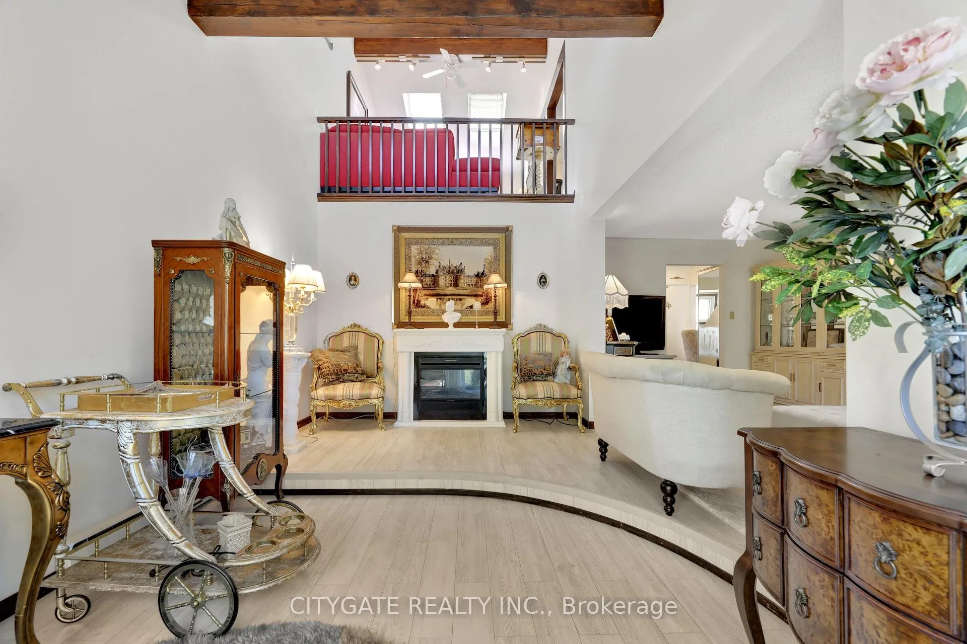 Photo 3 of 195 Ellwood Drive W, Caledon, Bolton West — HOMEH