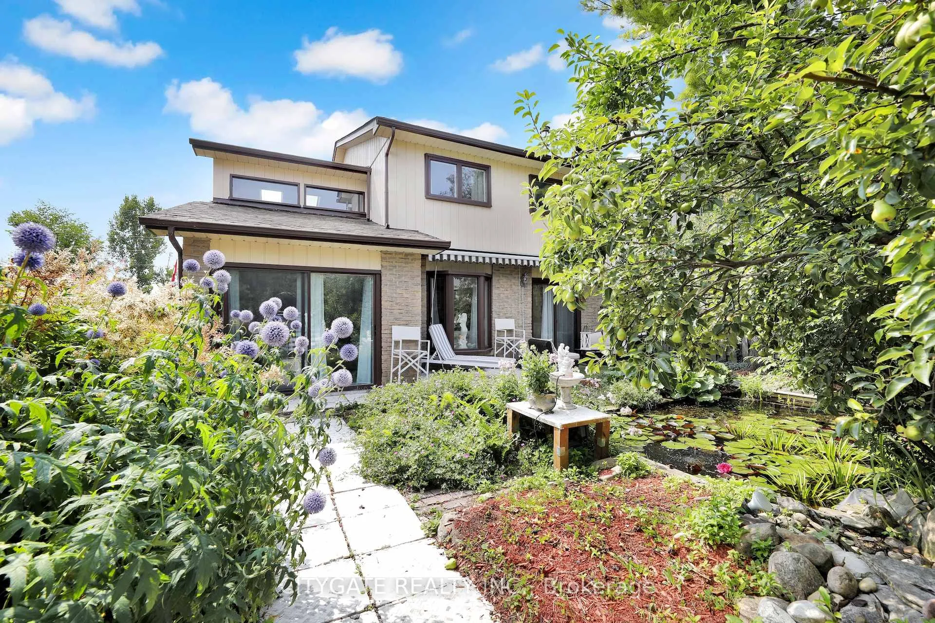 Photo 9 of 195 Ellwood Drive W, Caledon, Bolton West — HOMEH