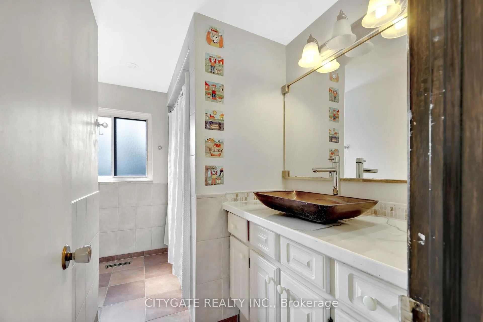 Photo 19 of 195 Ellwood Drive W, Caledon, Bolton West — HOMEH