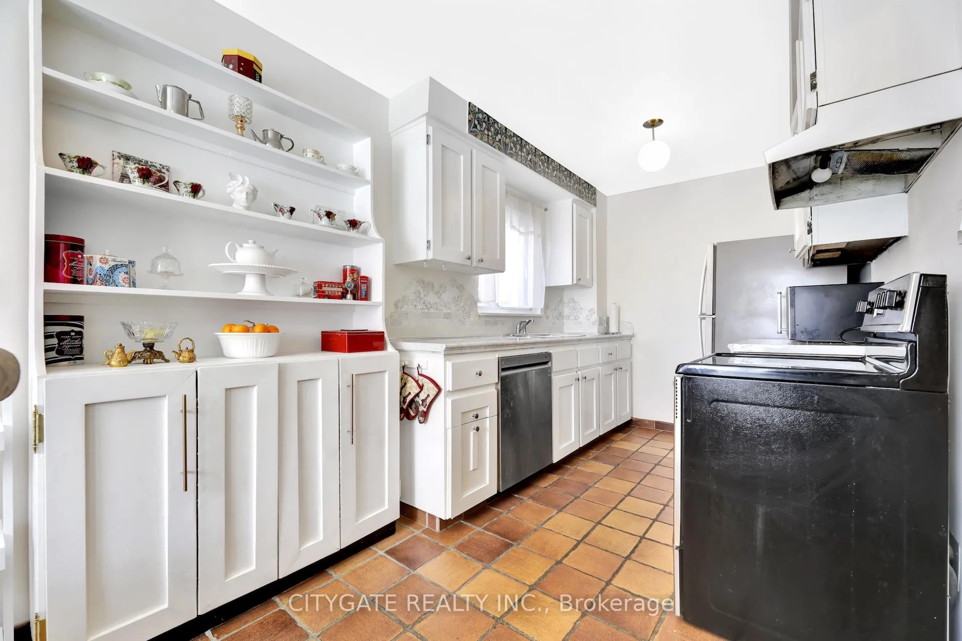 Photo 28 of 195 Ellwood Drive W, Caledon, Bolton West — HOMEH