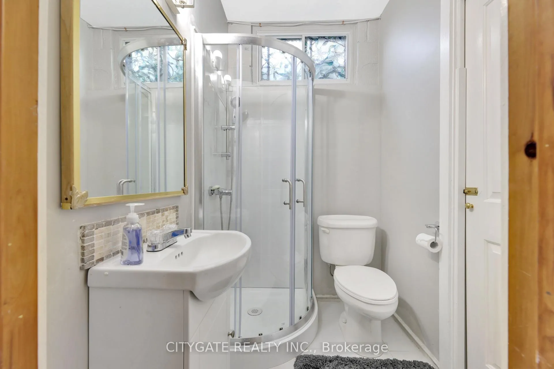 Photo 33 of 195 Ellwood Drive W, Caledon, Bolton West — HOMEH